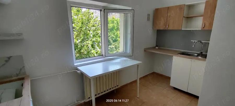 Apartament nemobilat 3 camere decomandate Panduri, zona foarte buna - 3