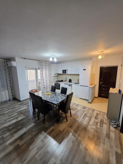 Apartament cu 3 camere în Florești