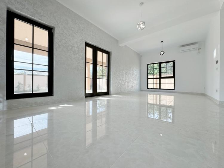 Casa P+1, 5 camere, 130 mp utili + 25mp terasa + 250 mp teren -Giroc - 2