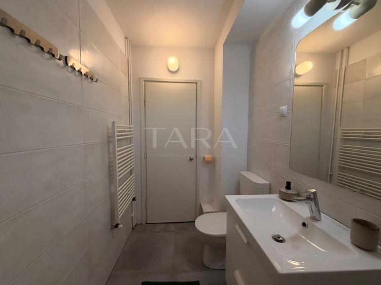 Apartament cu 3 camere semidecomandat, mobilat în Gheorgheni