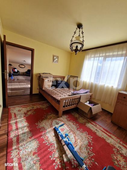 Casă cu 10 camere cu Teren 1100 Mp în Gura Șuții