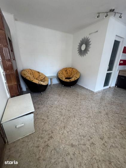 Casă cu 2 camere cu Teren 700 Mp în Central