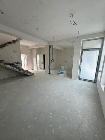 Duplex cu 3 camere cu Canalizare în Alexandriei