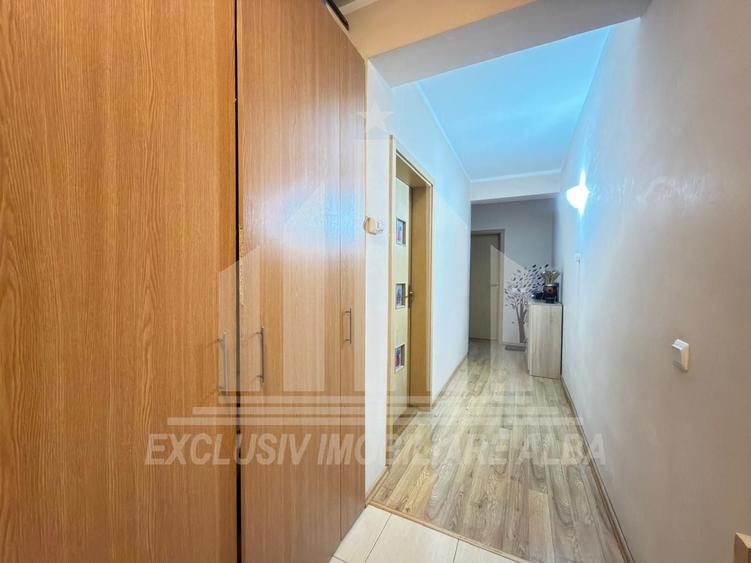 Apartament cu 3 camere decomandat, mobilat în Tolstoi