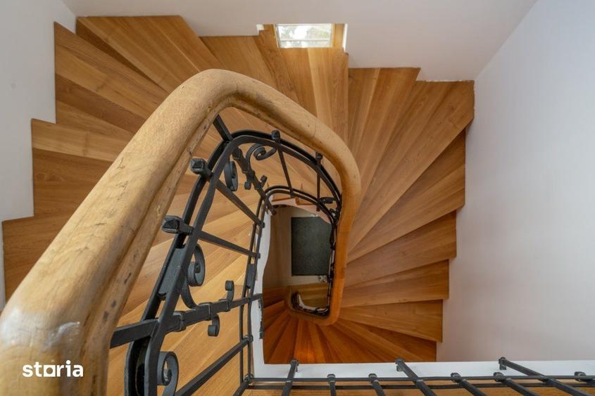 Apartament cu 4 camere, mobilat în Central