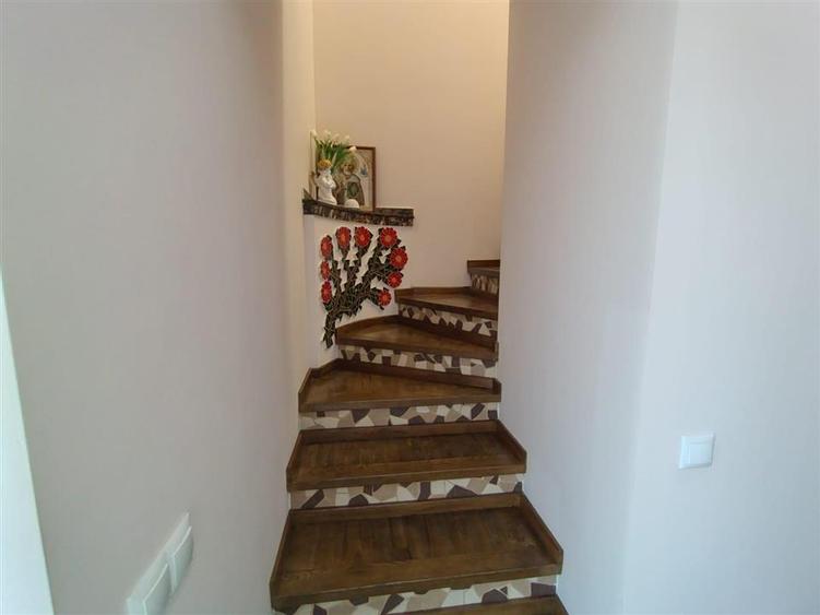 Duplex cu 4 camere cu Canalizare în Tișăuți