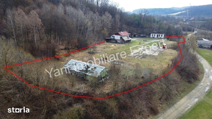 Casă cu 5 camere cu Teren 8000 Mp în Curtea de Argeș