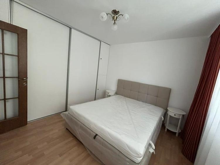 Apartament cu 3 camere decomandat, mobilat în Drumul Taberei