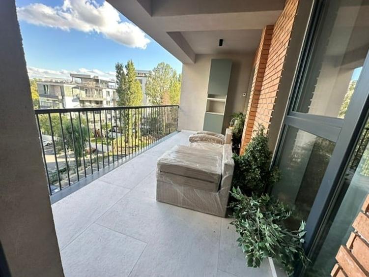 Apartament cu 2 camere decomandat în Sisești