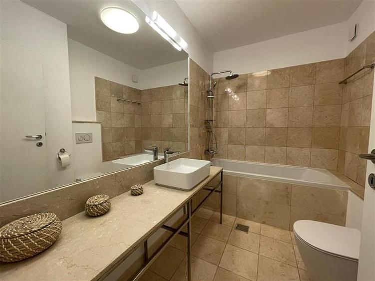Apartament cu 5 camere decomandat în Floreasca
