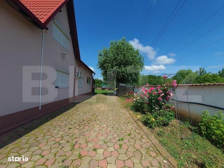 Casă cu 4 camere cu Teren 2022 Mp în Valea