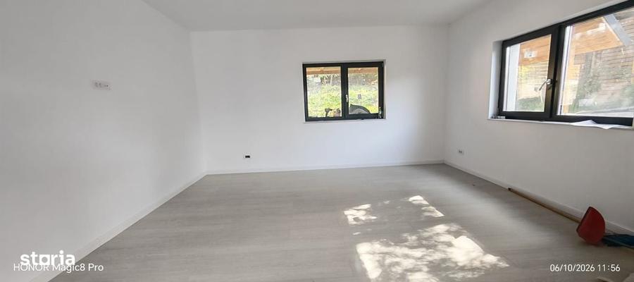 Casă cu 4 camere cu Teren 460 Mp în Valea Lupului