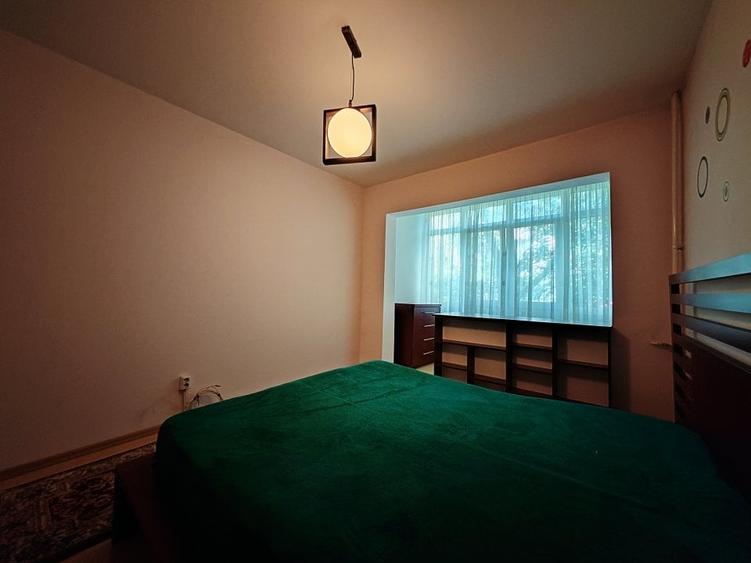 Apartament cu 3 camere semidecomandat, mobilat în Berceni