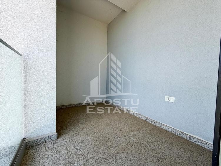 Apartament cu 2 camere decomandat în Torontalului