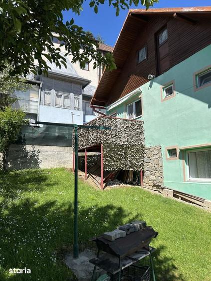 Casa individuala spatioasa cu 4 camere si foisor, zona linistita B - 1