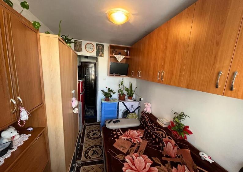 Garsoniera str Alunisului etajul 4 din 4 - 2