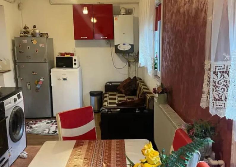 Apartament cu 3 Camere Decomandate-Parter Zona Burdujeni-Cuza Voda 2 - 8