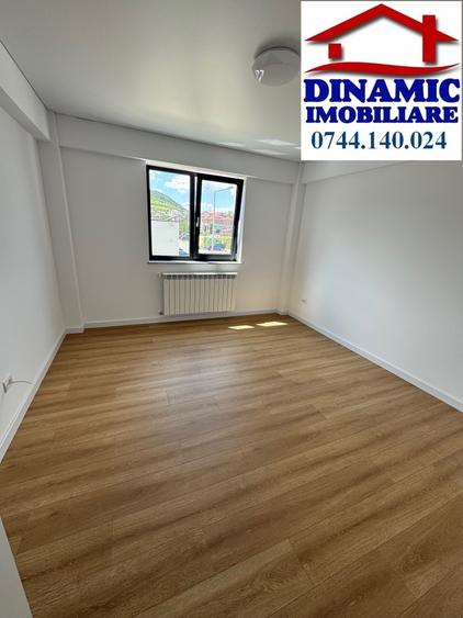 2 cam, et. 3/3, 60 mp, BLOC 6 FERMELOR , Preț 61.157 €+TVA 21% - 1