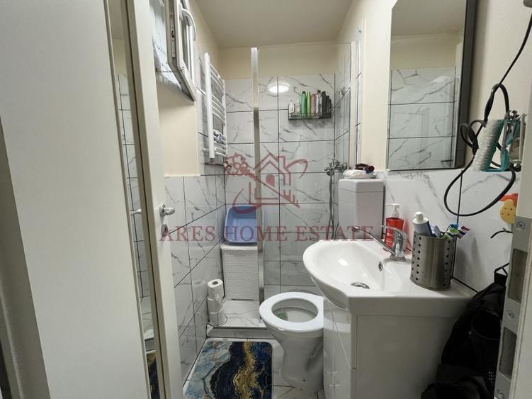 Casă individuală P+1+pod, pe piloni cu panouri solare - 16