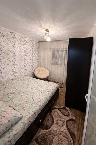 De vanzare apartament cu 3 camere decomandat - 8