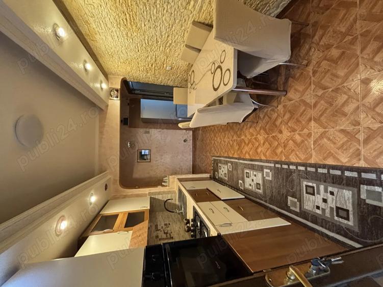 Inchiriez apartament-3 camere zona centrala in Foc?ani - 1