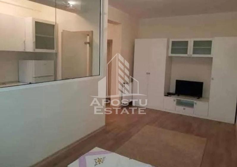 Apartament cu 2 camere, decomandat, centrala proprie, parcare, Giroc - 4