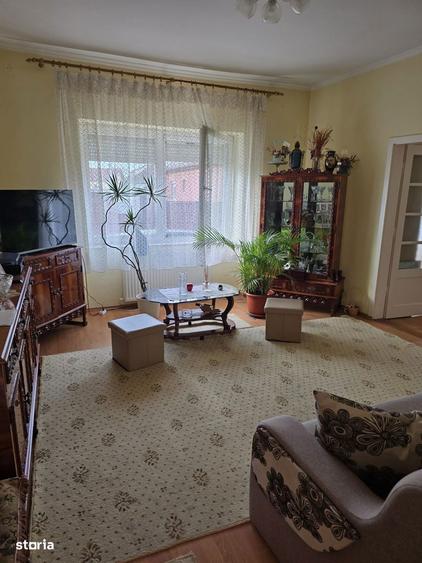 Casa tip parter, zona 14 Mai - 16