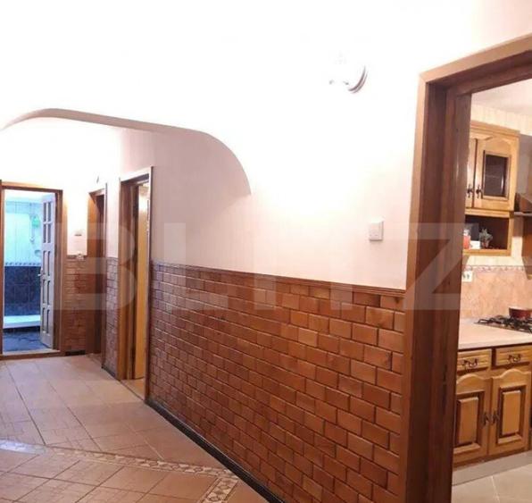 Apartament 4 camere, 100 mp, zona Nicolina - 1