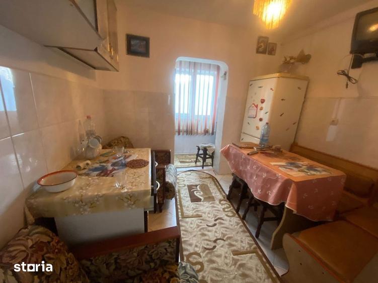 De vanzare apartament cu 2 camere ?i balcon, etajul 2,zona Piata Mare - 1
