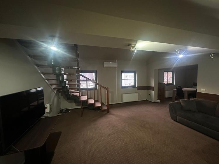 Apartament cu 4 camere in zona Unirii - 2