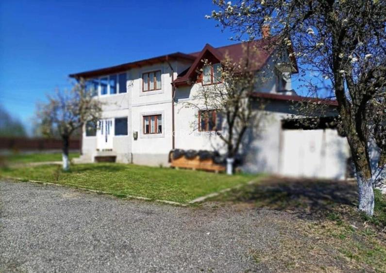 De vanzare Casa spa?ioasa cu livada, situata in C