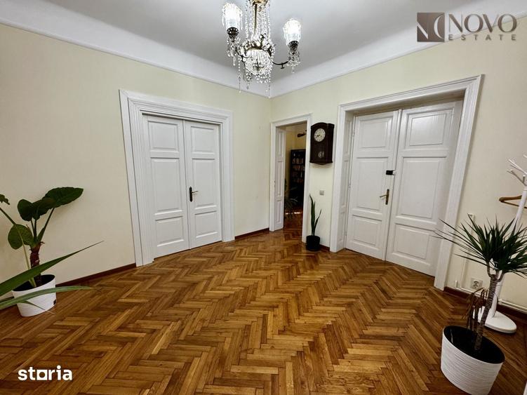Apartament cu 4 camere decomandat în Eminescu