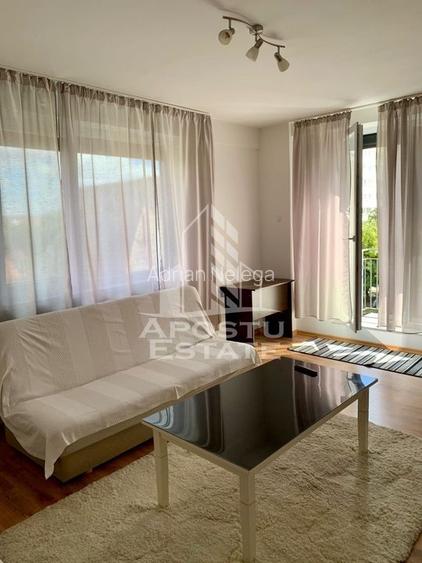 Apartament cu 2 camere, decomandat, zona Olimpia-Stadion