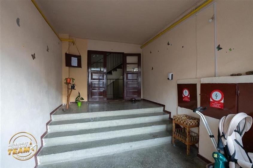 FILM!Apartament 2 camere,decomandat, mobilat,echipat,ariere favorabila,Targu Sec - 12