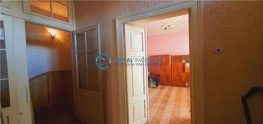 Royal Imobiliare - Vanzare imobil + teren zona Centrala - 6