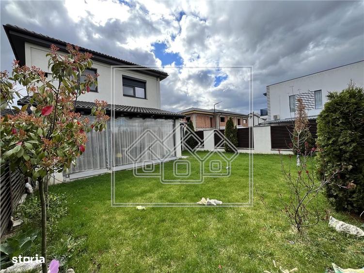 Casa individuala in Selimbar, la cheie, terasa mare, acoperita - 2