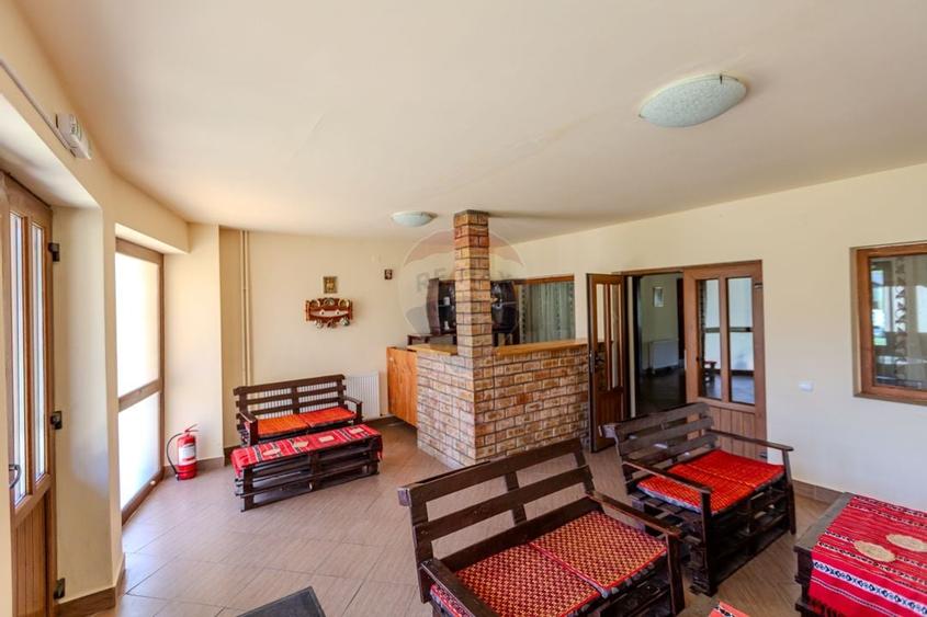 Hotel / Pensiune cu 10 camere de vanzare/Vama Buzaului - 5