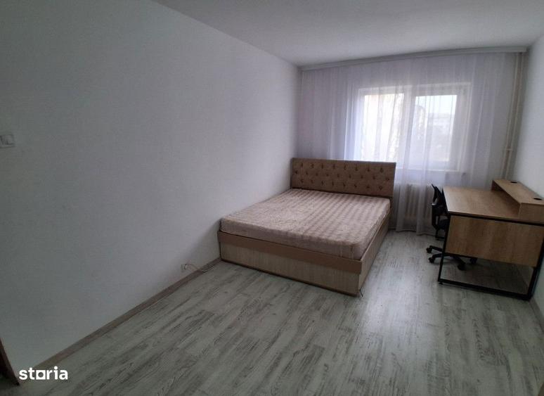 2 camere decomandat Canta 52 mp et. 3 mobilat bloc 1980 Cod:161648 - 1