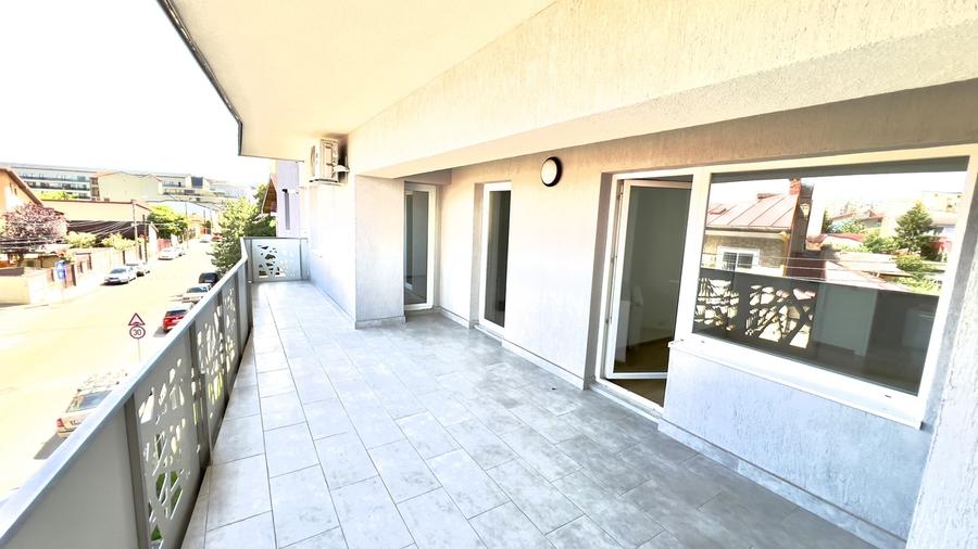 Unirii / 13 Septembrie / Casa Poporului / Hotelul Marriott / Bloc 2022 - 19