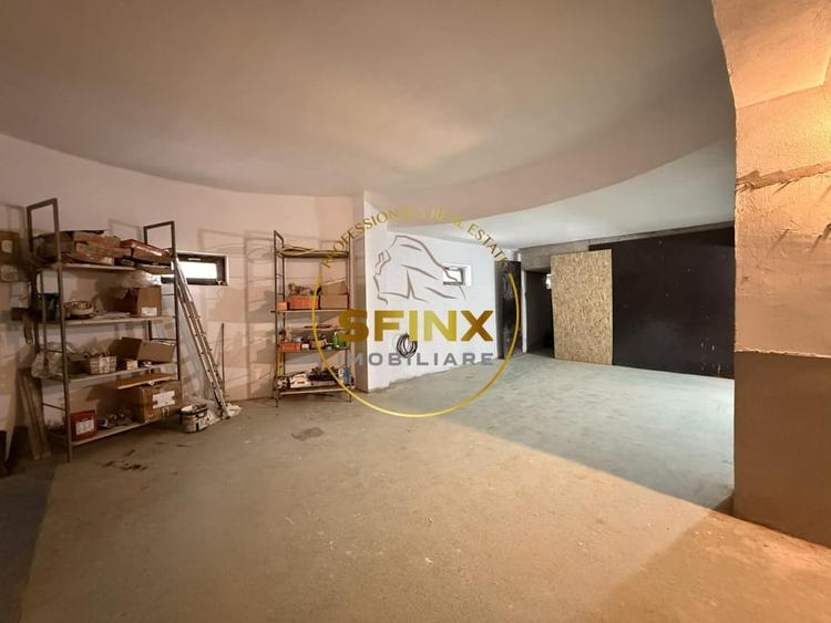 9 camere, piscina exterioara, garaj 5 masini, 516 mp utili, teren 1151 - 26