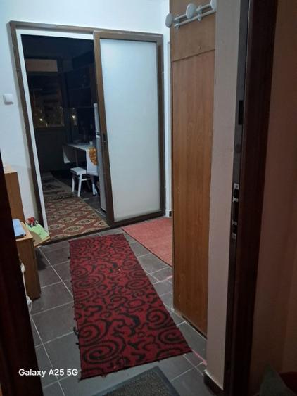 Apartament cu 2 camere semidecomandat în Gara de Nord
