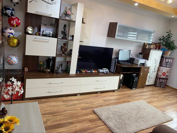 Vand apartament 3 camere decomandat zona centrala, langa Piata Mare, Targu Jiu - 1