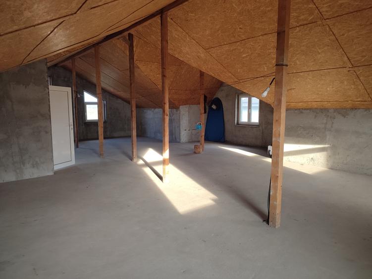 Casa cu design placut si curte generoasa in Afumati - 10