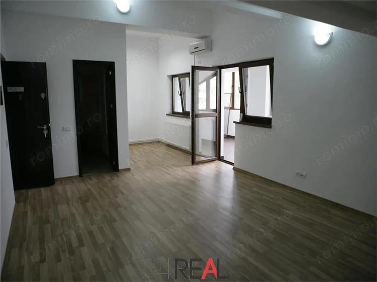 Cladire de birouri inchiriata, de vanzare, metrou Aurel Vlaicu - 9