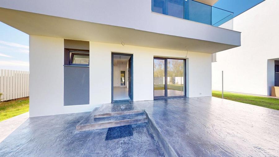 CASA DE LANGA PADURE, Clinceni str. Mierlei 73J - 2