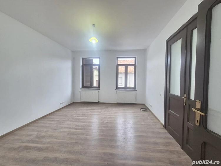 Casa cu 3 camere, gradina, zona Grivi?ei - Calugareni. - 14