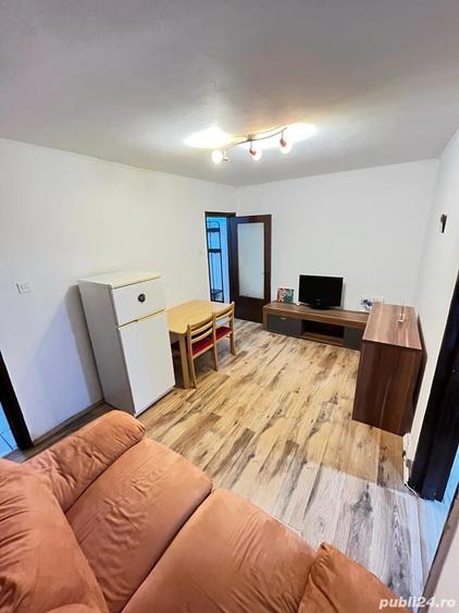 Proprietar Inchiriez apartament 2 camere, zona Pia?a Doina - 4
