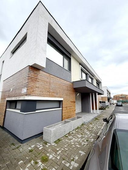 Casa Moderna  cu 4 Camere si Curte Proprie in Complex Privat - 1