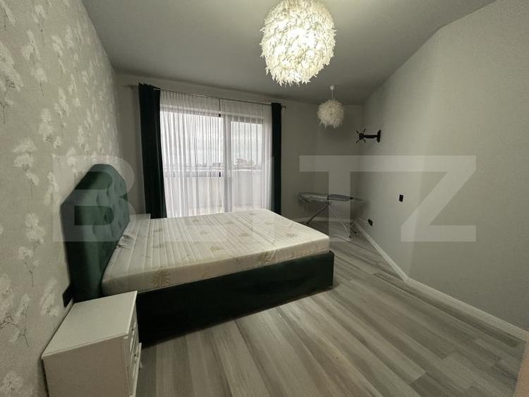 Apartament cu 3 camere semidecomandat, mobilat în Zorilor