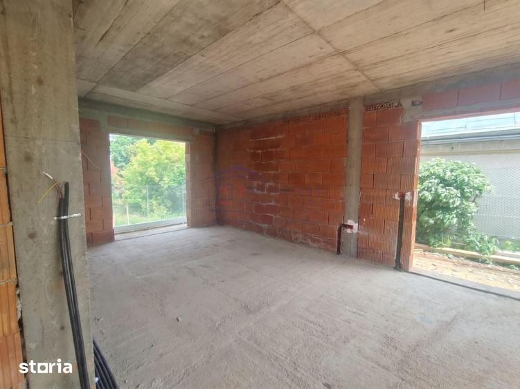 Casă cu 4 camere cu Teren 320 Mp în Ipotești